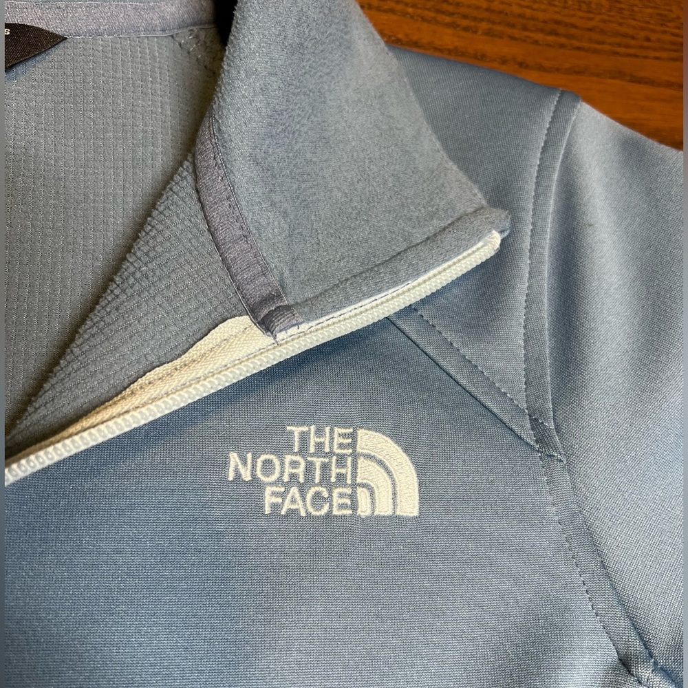 North face Baby Blue Jacket - Picture 6 of 12